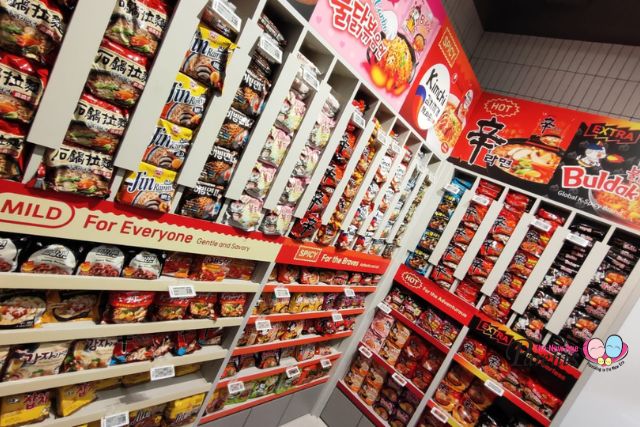 LOTTE Mart Express FairPrice Xtra VivoCity
