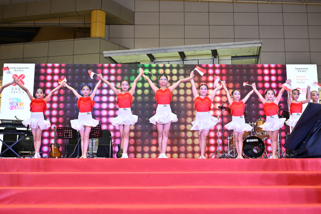 National Day Sing-along Dance Performance