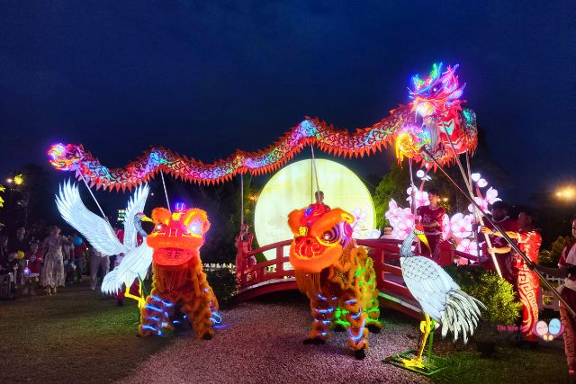 Chinese Gardens Mid Autumn Dragon Lion Dance