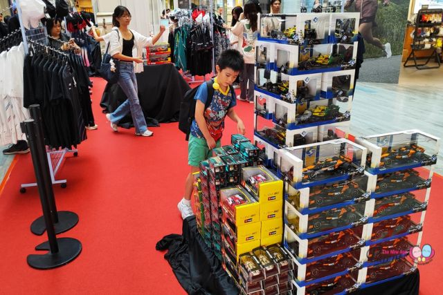 UOL Malls F1 Merchandise Roadshow Pop Up