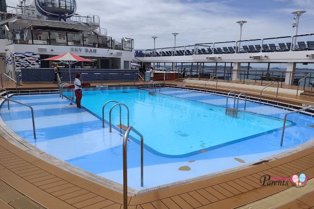 Ovation of the Seas Swimming
