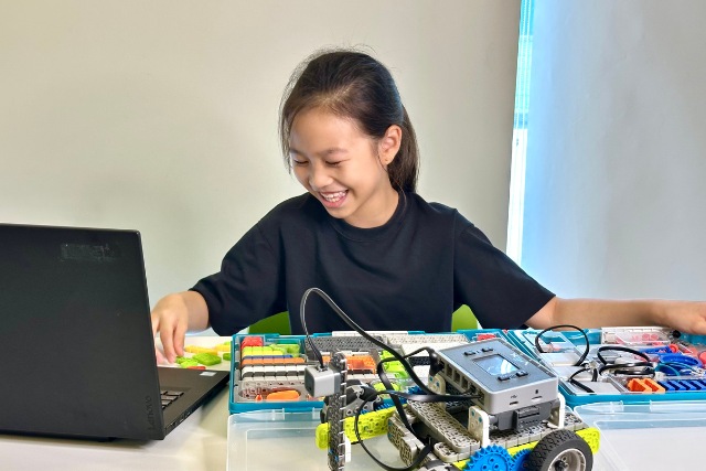 CAMPtivate coding and robotics holiday programmes