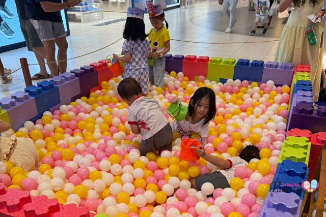 Woodleigh Mall Ball Pit