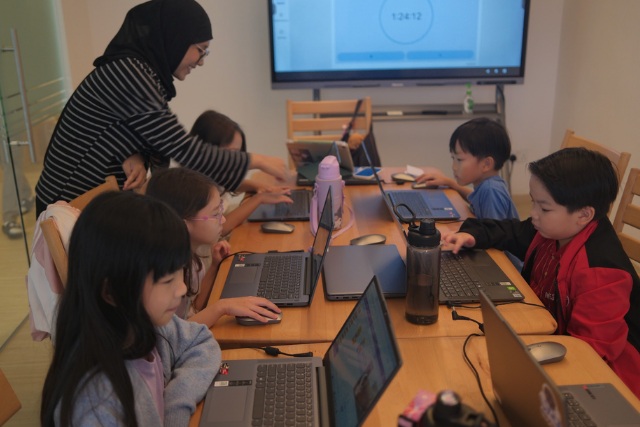 Lyza Education AI, STEM & Coding Programmes for Kids