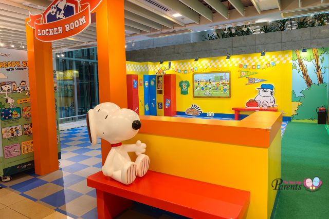 Changi Airport Snoopy 3