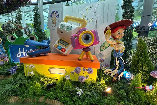 Disney Garden of Wonder Toy Story