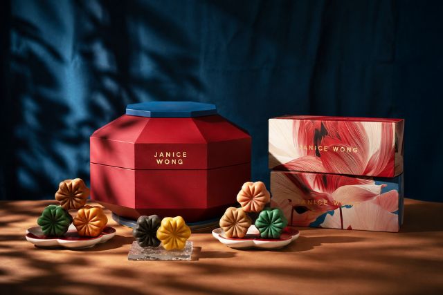 Janice Wong Baked Mooncakes