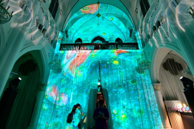 Large Scale Indoor Projection Mapping Experience in CHIJMES Hall