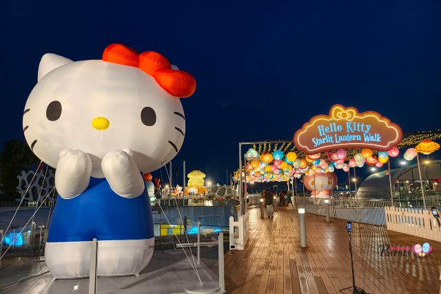 VivoCity Hello Kitty Starlit Lantern Walk