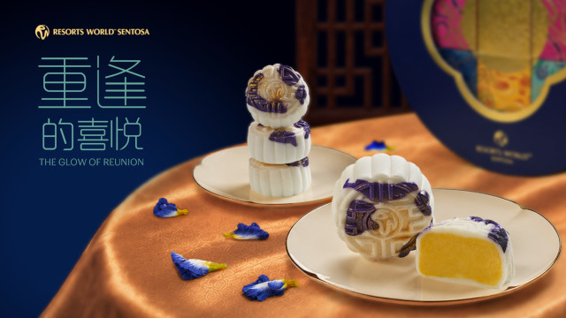 Resorts World Sentosa Durian Mooncake