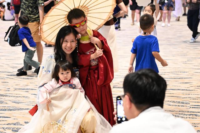 SCCC Hanfu phototaking